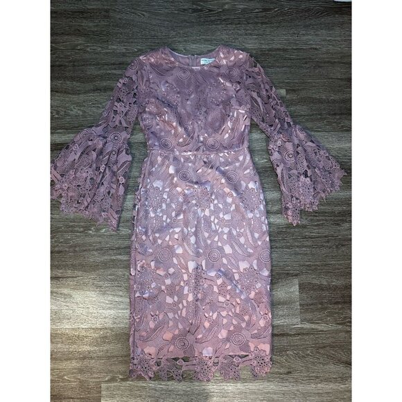 Rachel Parcell Windsor Dress in Mauve Berry Size Small Bell Sleeve Midi Lace - Picture 2 of 11